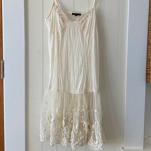 Vintage Dress with tulle and floral embroidery